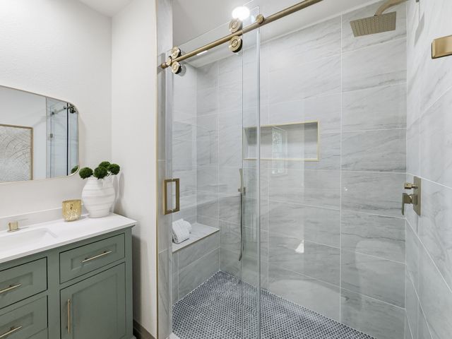 116 Ravenswood Drive, Bedford, TX 76022