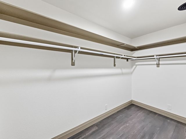 116 Ravenswood Drive, Bedford, TX 76022