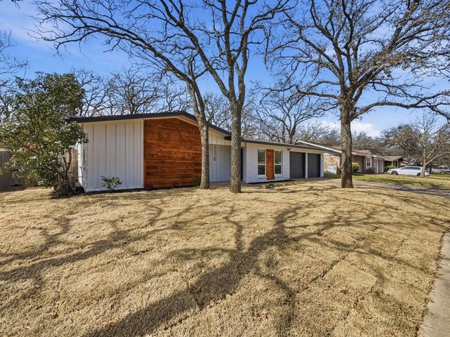 116 Ravenswood Drive, Bedford, TX 76022