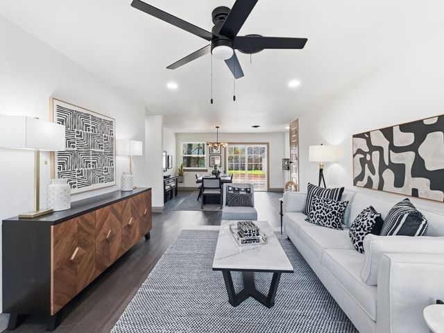 116 Ravenswood Drive, Bedford, TX 76022