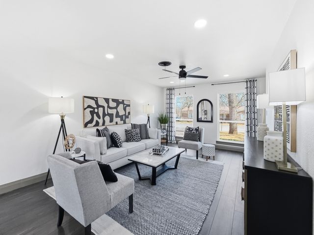 116 Ravenswood Drive, Bedford, TX 76022