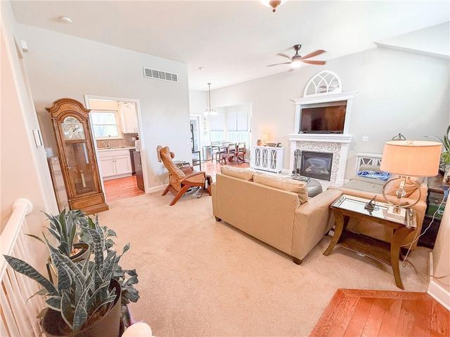 713 N Cloverdale Avenue, Independence, MO 64056