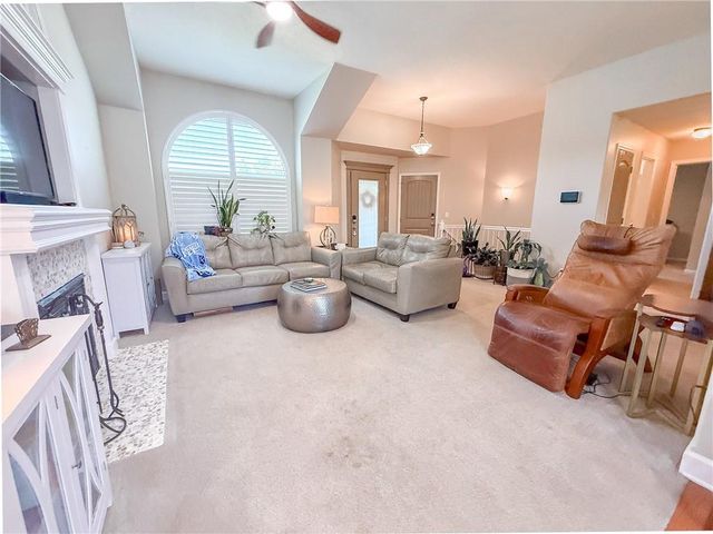 713 N Cloverdale Avenue, Independence, MO 64056