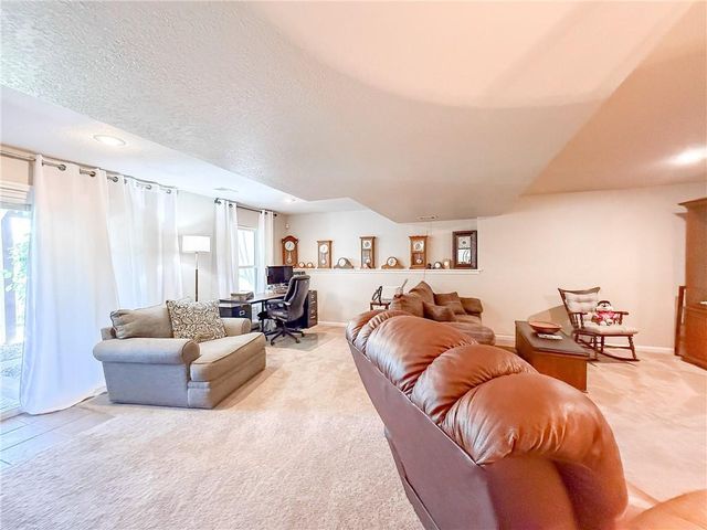 713 N Cloverdale Avenue, Independence, MO 64056