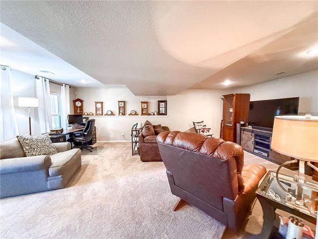 713 N Cloverdale Avenue, Independence, MO 64056