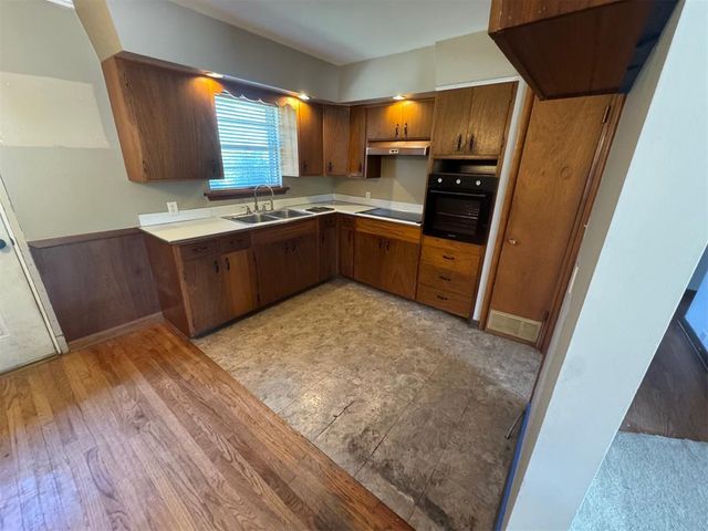 1418 Gannon Avenue, Enid, OK 73703