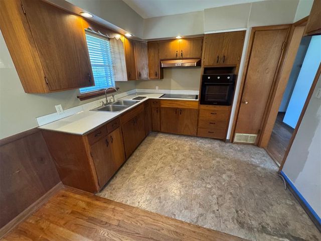 1418 Gannon Avenue, Enid, OK 73703
