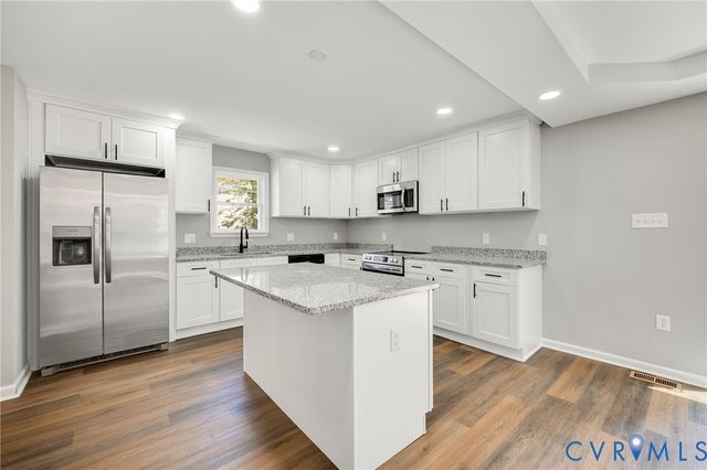 425 BYRNE St, Petersburg, VA 23803