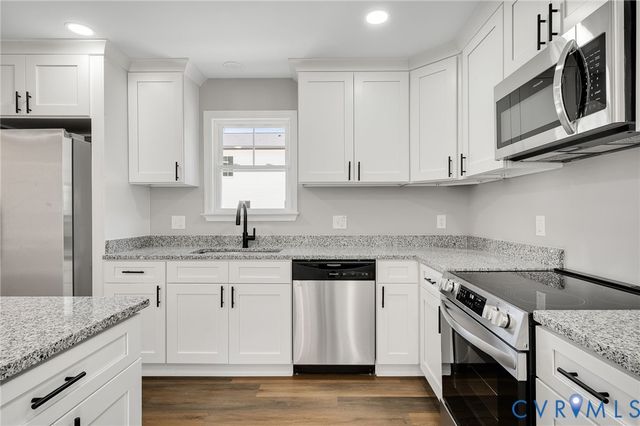 425 BYRNE St, Petersburg, VA 23803