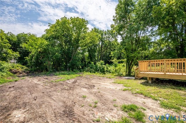 425 BYRNE St, Petersburg, VA 23803