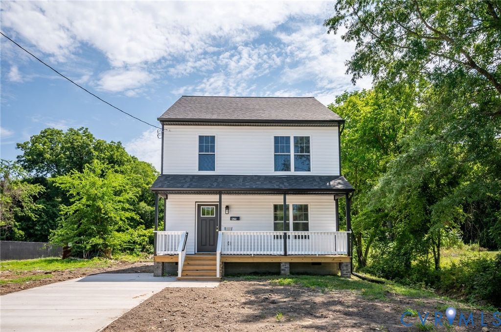 425 BYRNE St, Petersburg, VA 23803