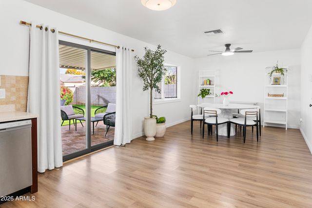 2322 E JUANITA Avenue, Mesa, AZ 85204