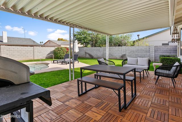 2322 E JUANITA Avenue, Mesa, AZ 85204