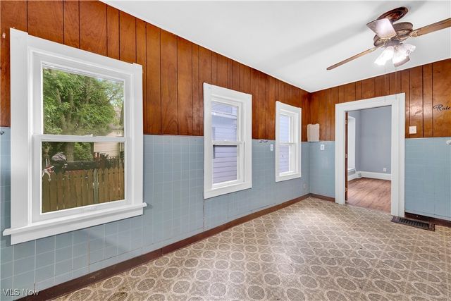 3712 Daisy Avenue, Cleveland, OH 44109