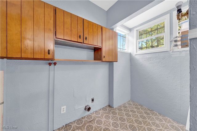 3712 Daisy Avenue, Cleveland, OH 44109