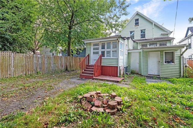 3712 Daisy Avenue, Cleveland, OH 44109