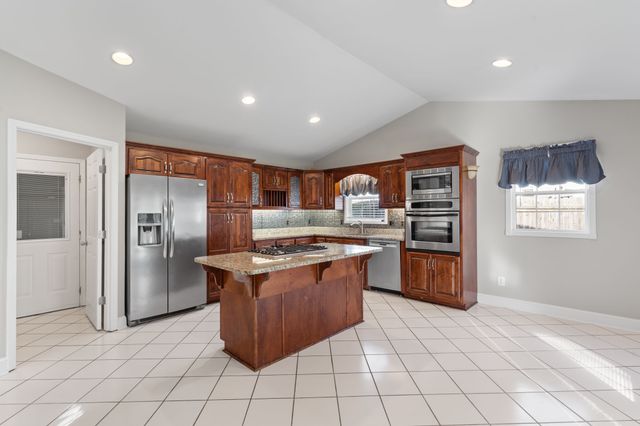 224 Weatherford Dr, NE, Cleveland, TN 37312