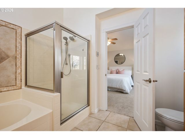 468 72ND St, Springfield, OR 97478