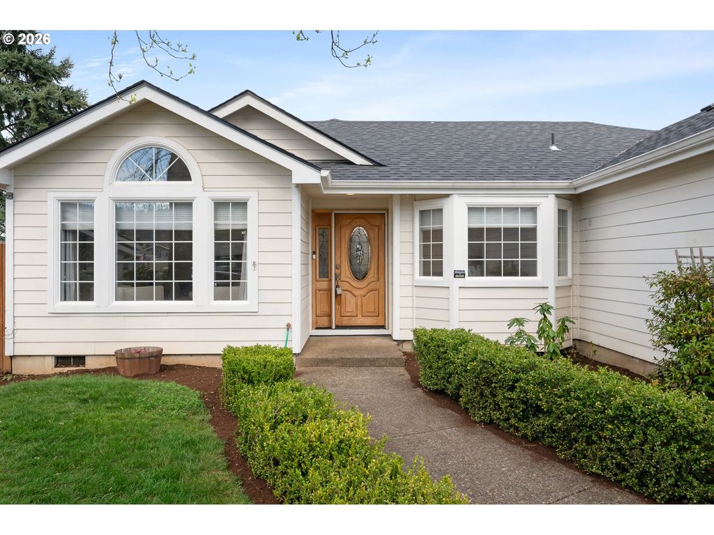 468 72ND St, Springfield, OR 97478