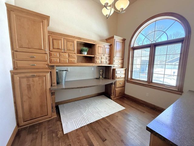 448 HARVEST ROAD, Green Bay, WI 54302