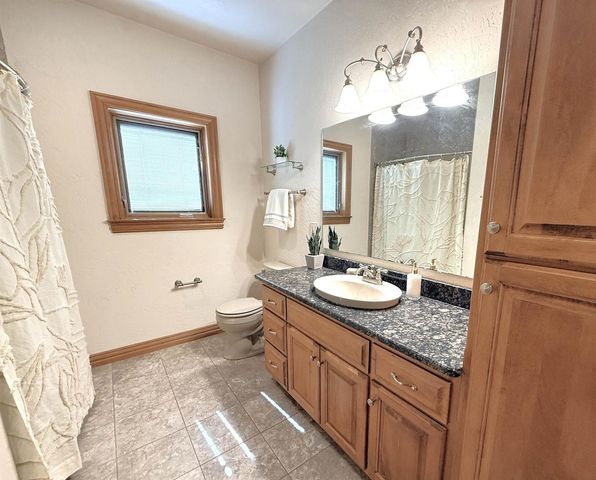 448 HARVEST ROAD, Green Bay, WI 54302