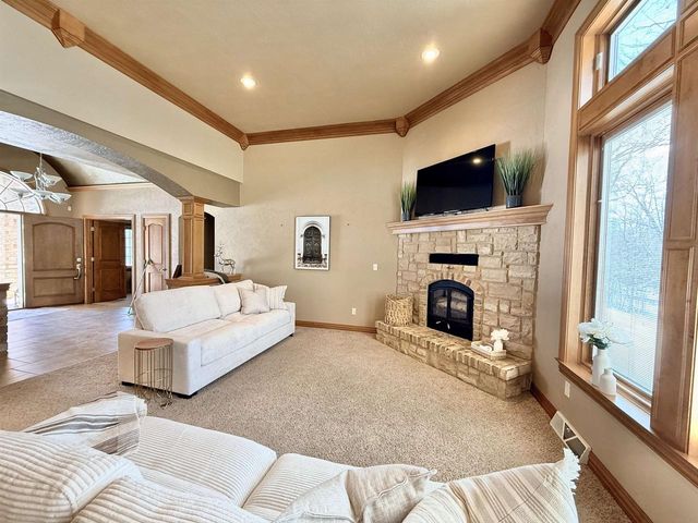 448 HARVEST ROAD, Green Bay, WI 54302