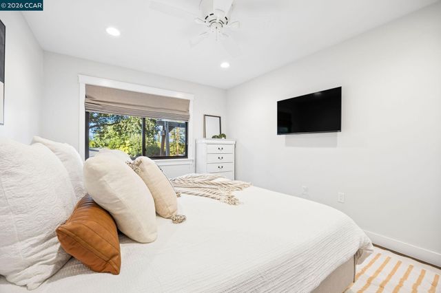 1441 Center Ave, Martinez, CA 94553