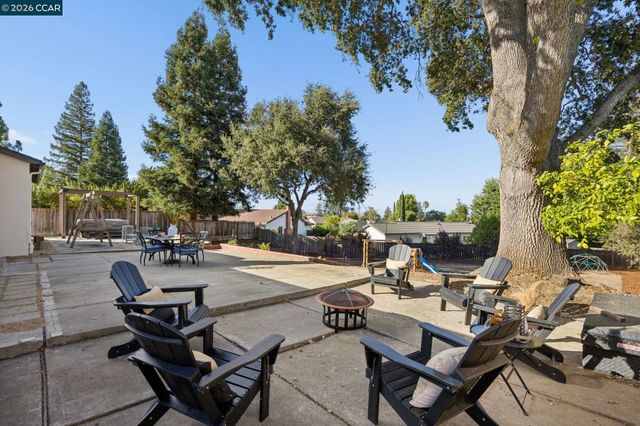 1441 Center Ave, Martinez, CA 94553