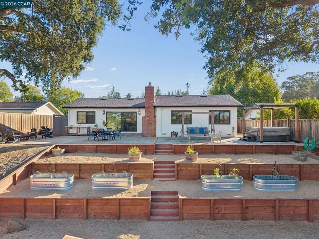 1441 Center Ave, Martinez, CA 94553