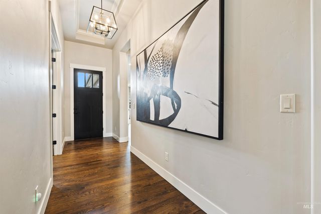 8272 W Sparks Lake Dr, Boise, ID 83714