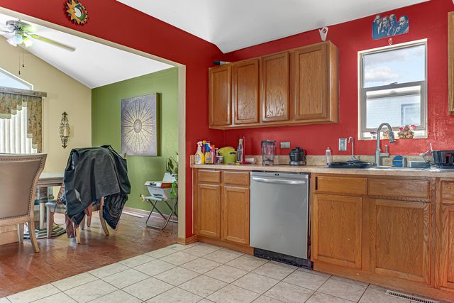 14328 S Division Street, Posen, IL 60469