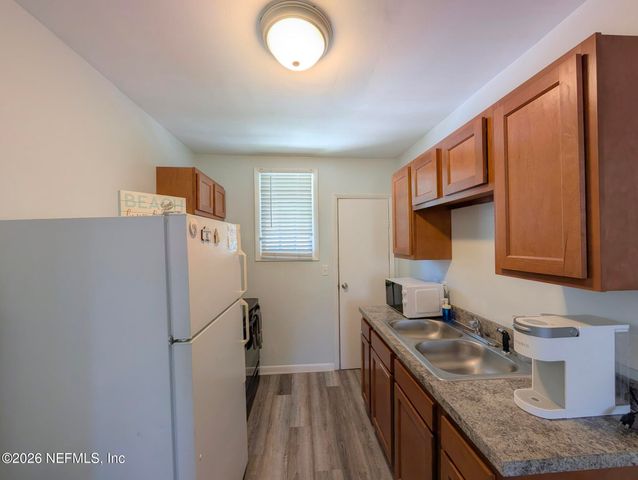 222 4TH Avenue S, Jacksonville Beach, FL 32250
