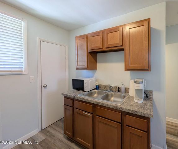 222 4TH Avenue S, Jacksonville Beach, FL 32250
