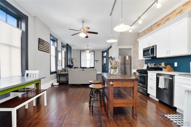 3213 Indiana Avenue, St Louis, MO 63118