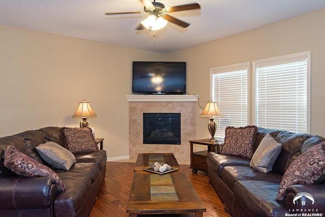 2250 Lake Pointe Drive 1900, Lawrence, KS 66049