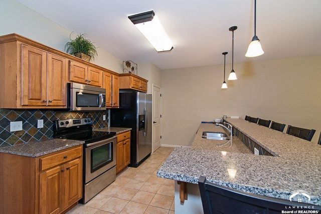 2250 Lake Pointe Drive 1900, Lawrence, KS 66049