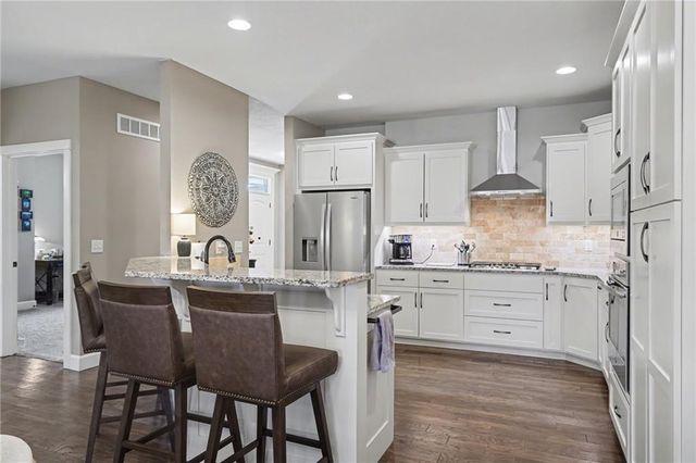 2250 Lake Pointe Drive 1900, Lawrence, KS 66049