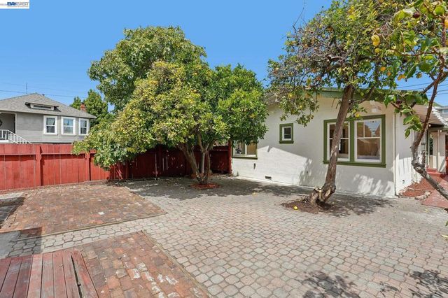 1542 Buena Vista Ave, Alameda, CA 94501