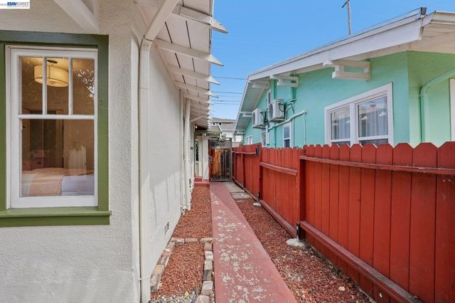 1542 Buena Vista Ave, Alameda, CA 94501