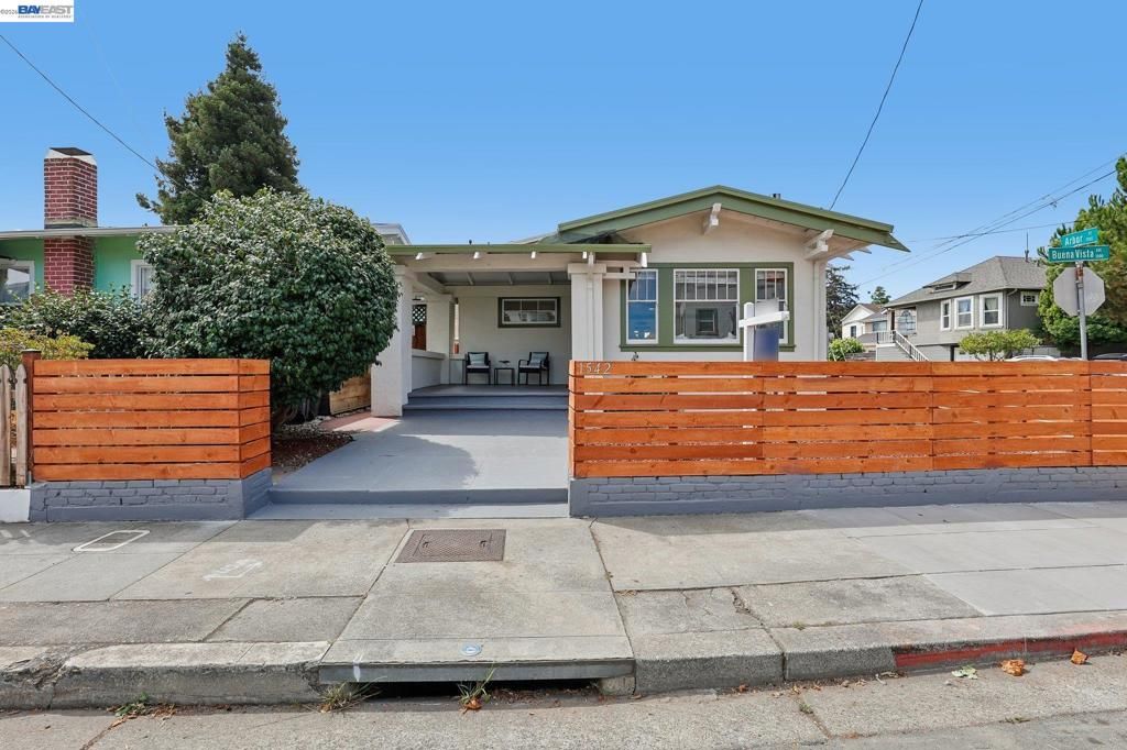 1542 Buena Vista Ave, Alameda, CA 94501