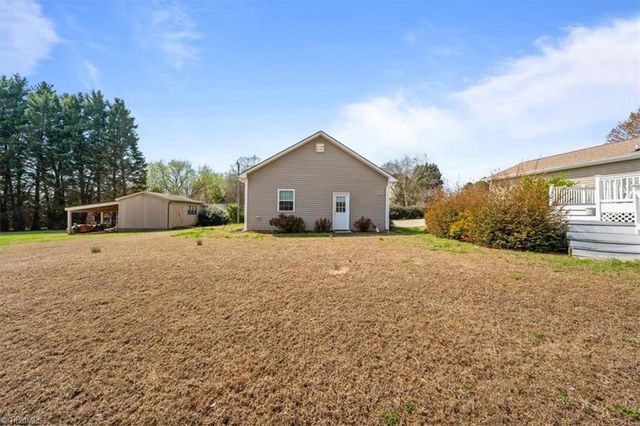 8997 Pepper Ridge Court, Oak Ridge, NC 27310