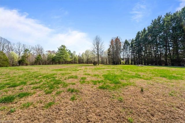 8997 Pepper Ridge Court, Oak Ridge, NC 27310