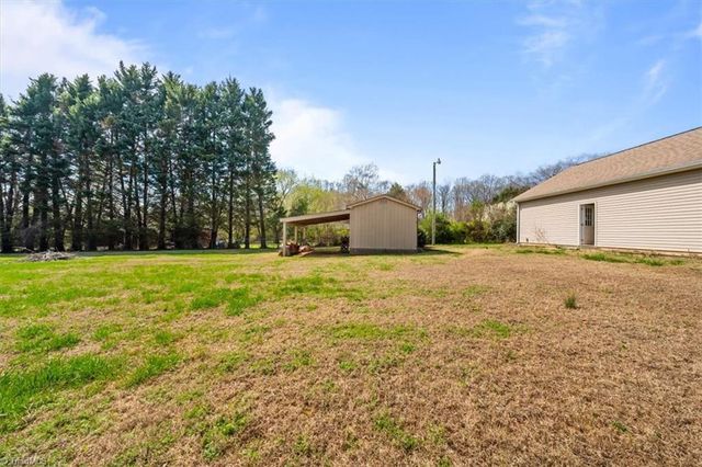 8997 Pepper Ridge Court, Oak Ridge, NC 27310