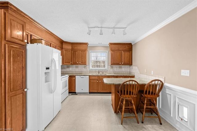 8997 Pepper Ridge Court, Oak Ridge, NC 27310