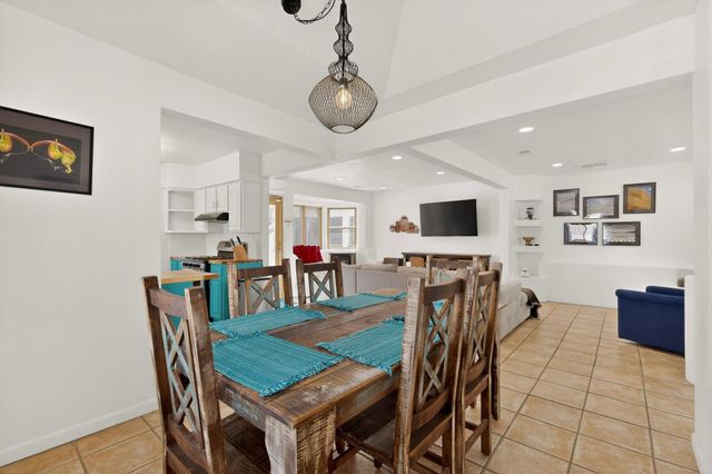 314 Manzano Street NE, Albuquerque, NM 87108