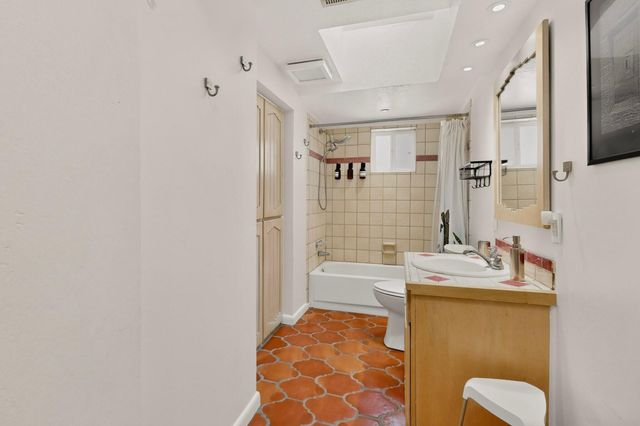 314 Manzano Street NE, Albuquerque, NM 87108
