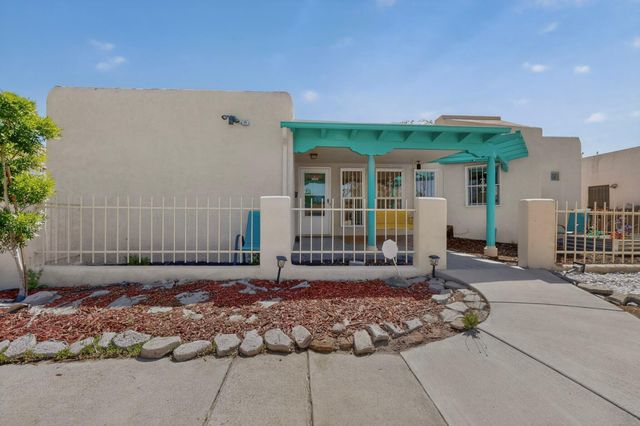 314 Manzano Street NE, Albuquerque, NM 87108