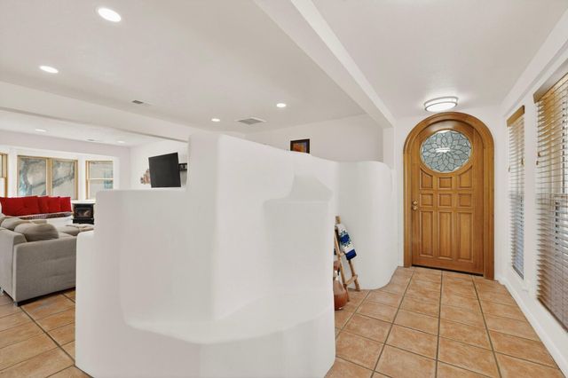 314 Manzano Street NE, Albuquerque, NM 87108