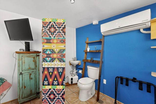 314 Manzano Street NE, Albuquerque, NM 87108