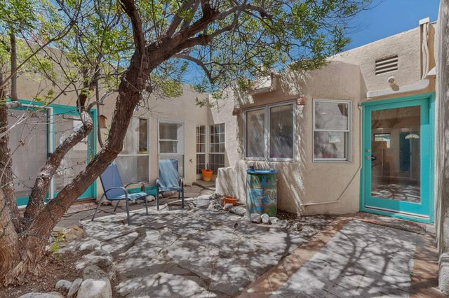 314 Manzano Street NE, Albuquerque, NM 87108